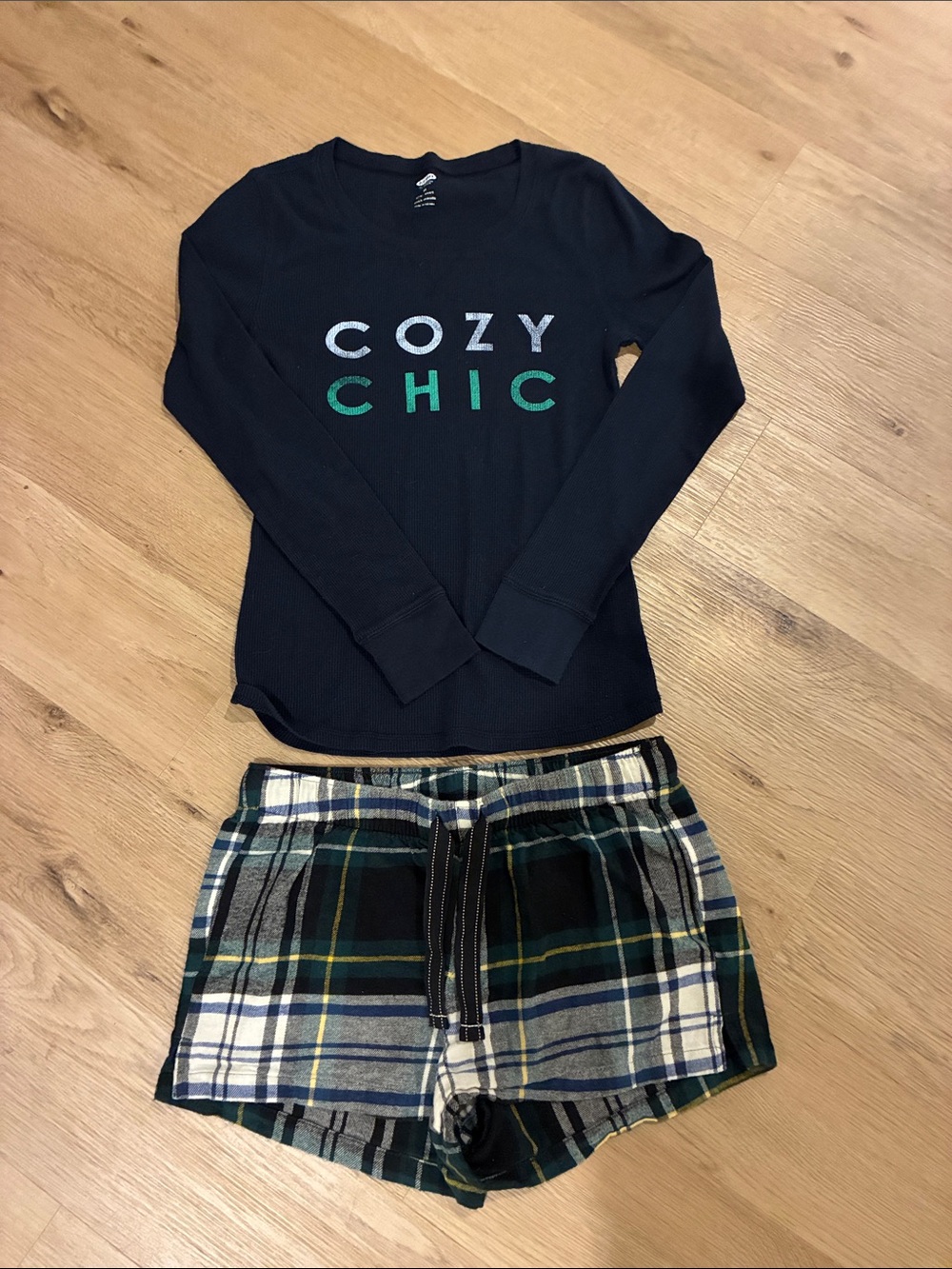 Old Navy Navy 'Cozy Chic' Long Sleeve Top with Green & White Plaid Shorts